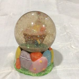 Easter snow globe